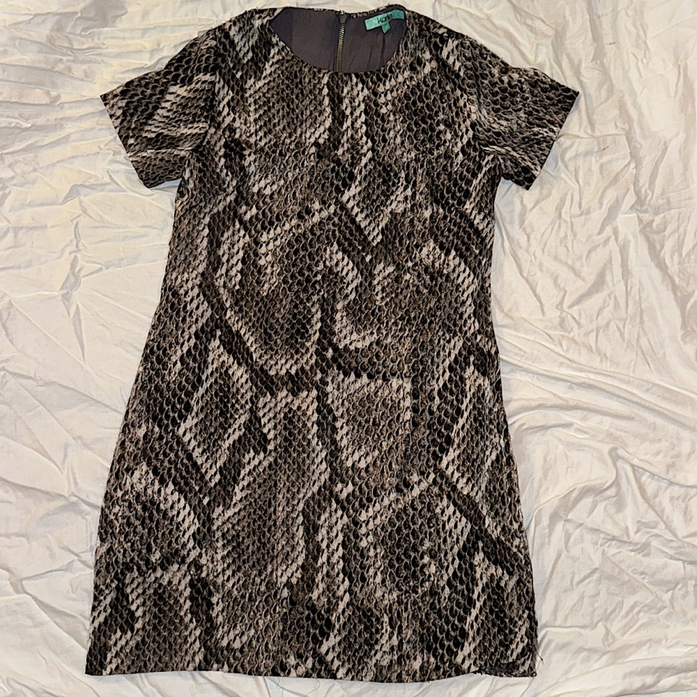 This is a snake print Karlie dress size small